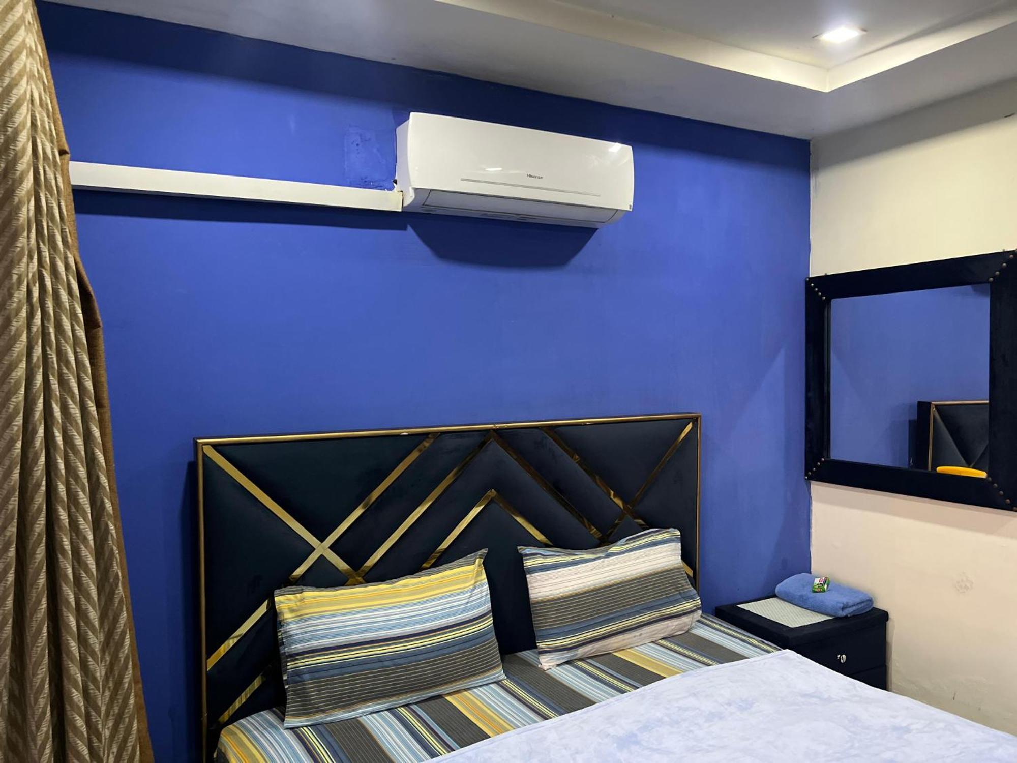 רוואלפינדי Comfortable Rental Apartments In Bahria Town מראה חיצוני תמונה