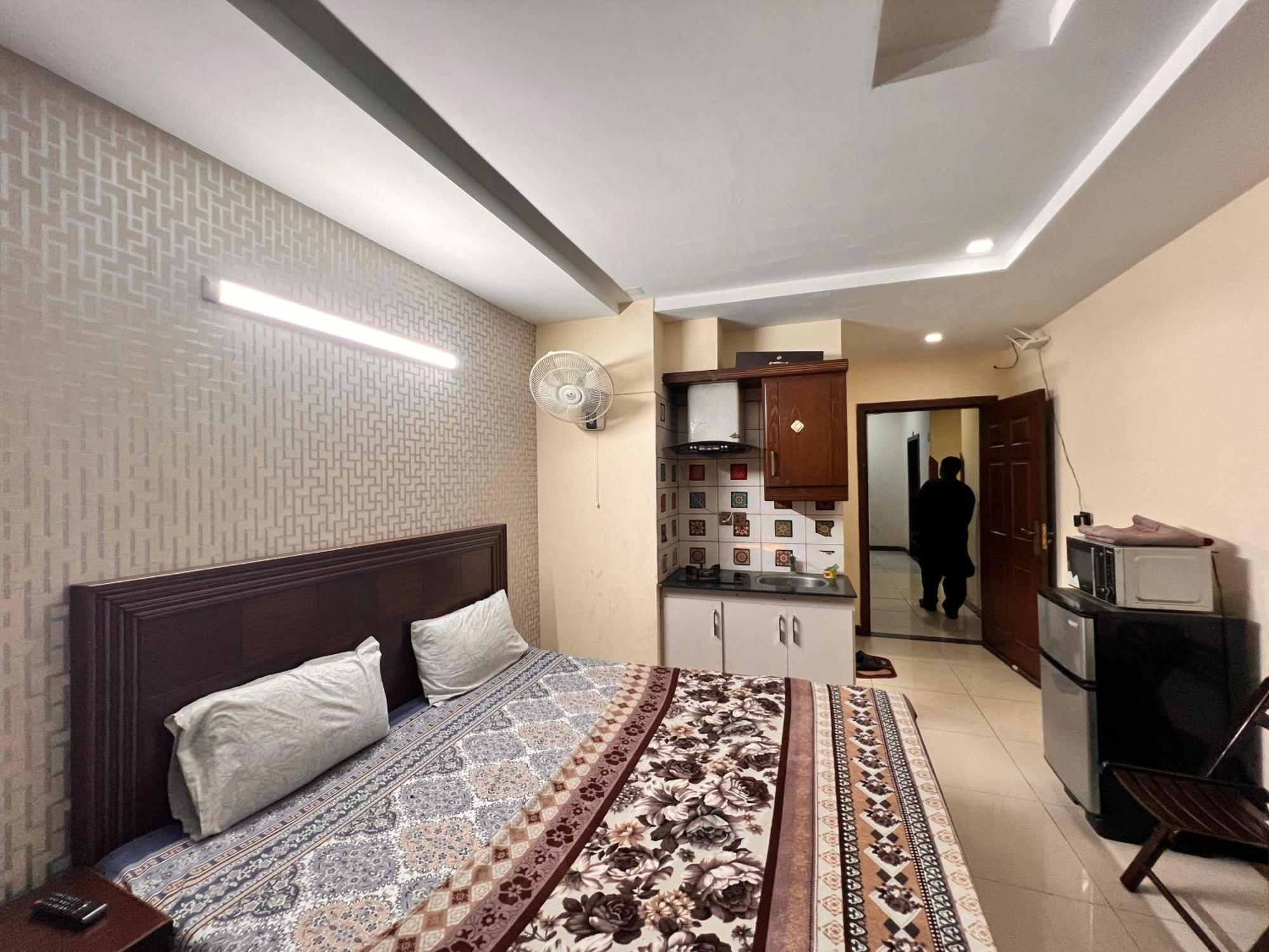 רוואלפינדי Comfortable Rental Apartments In Bahria Town מראה חיצוני תמונה