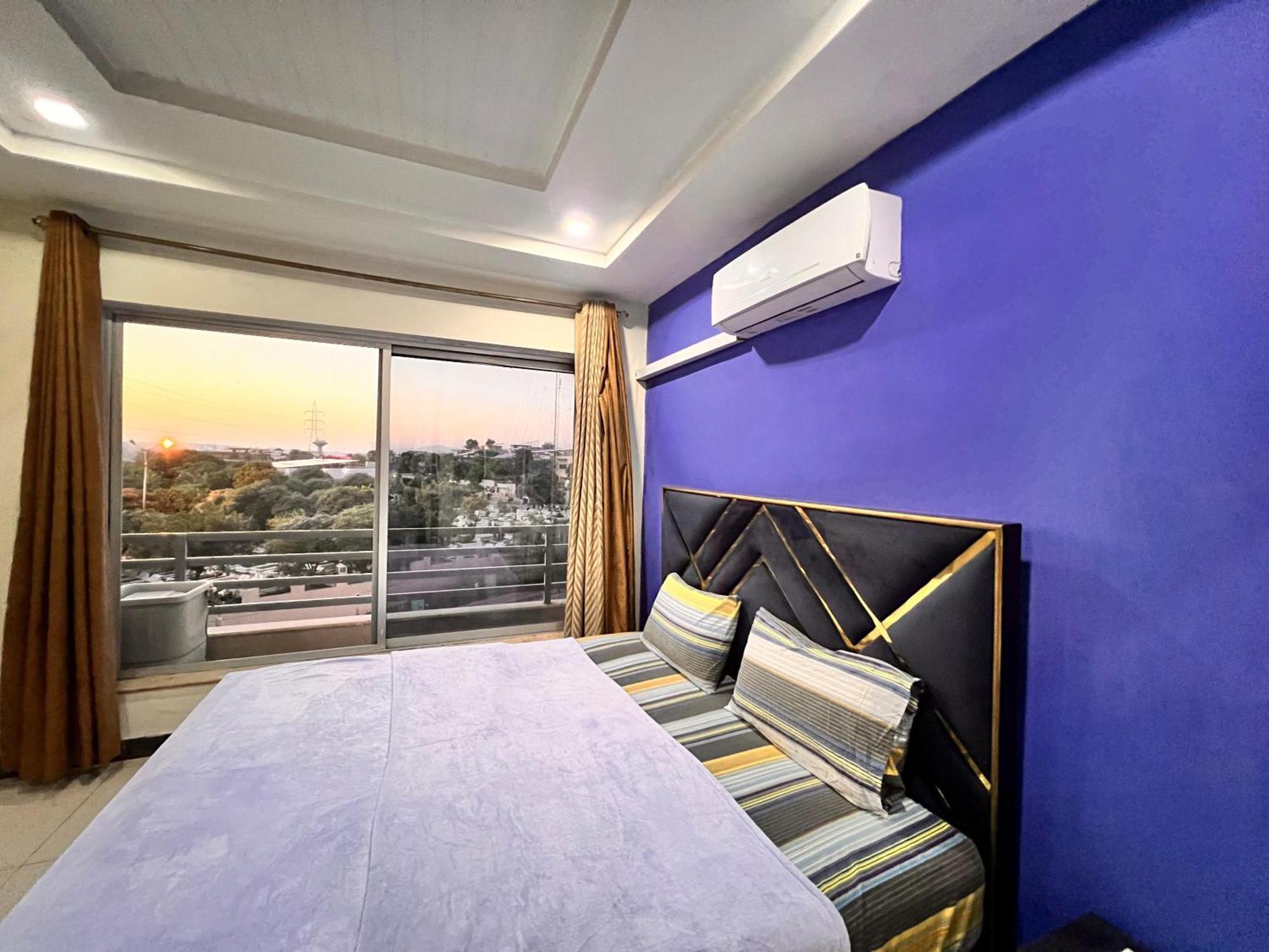 רוואלפינדי Comfortable Rental Apartments In Bahria Town מראה חיצוני תמונה
